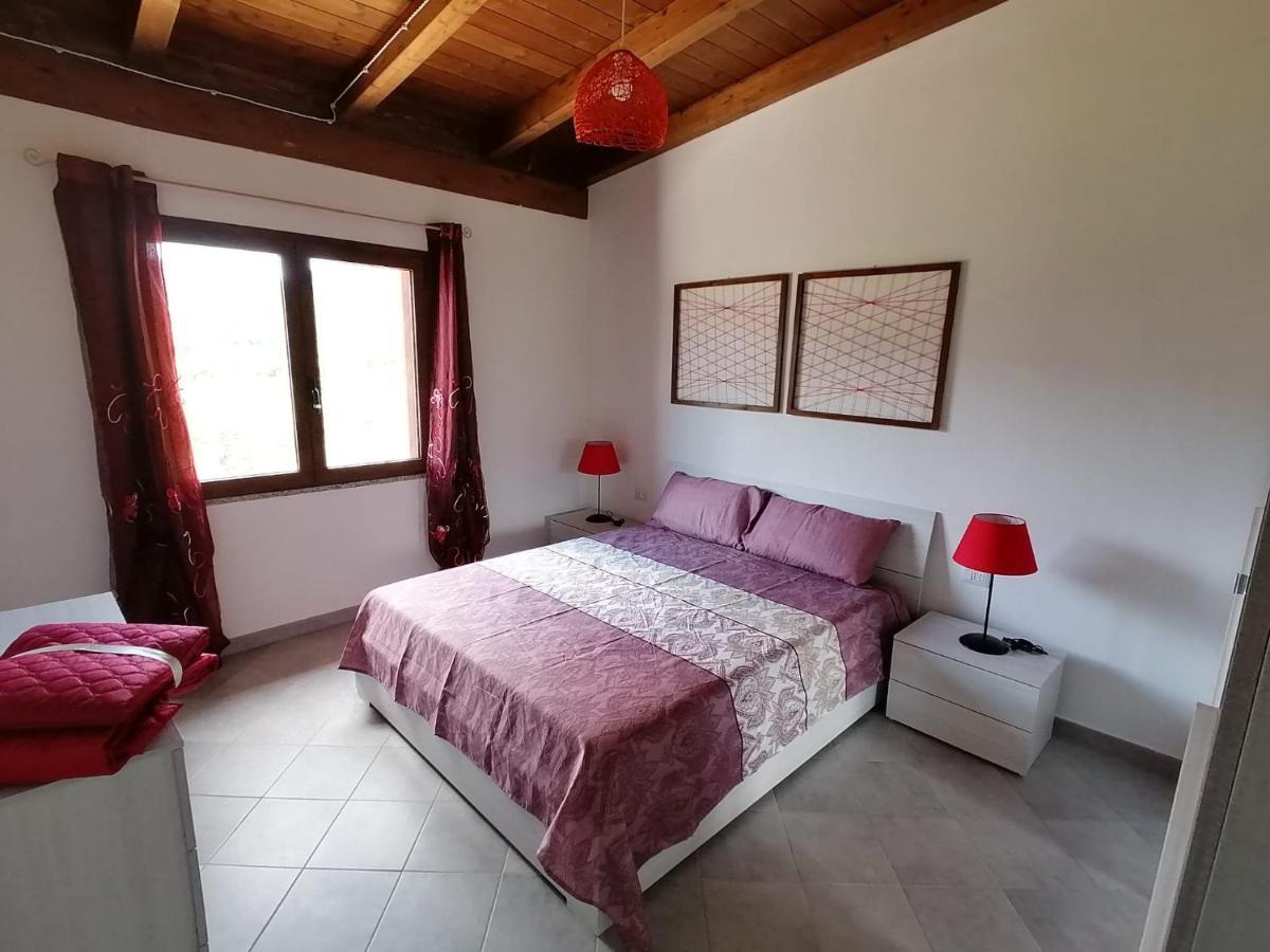 Agriturismo Vigna De' Luceri Loceri Exteriér fotografie